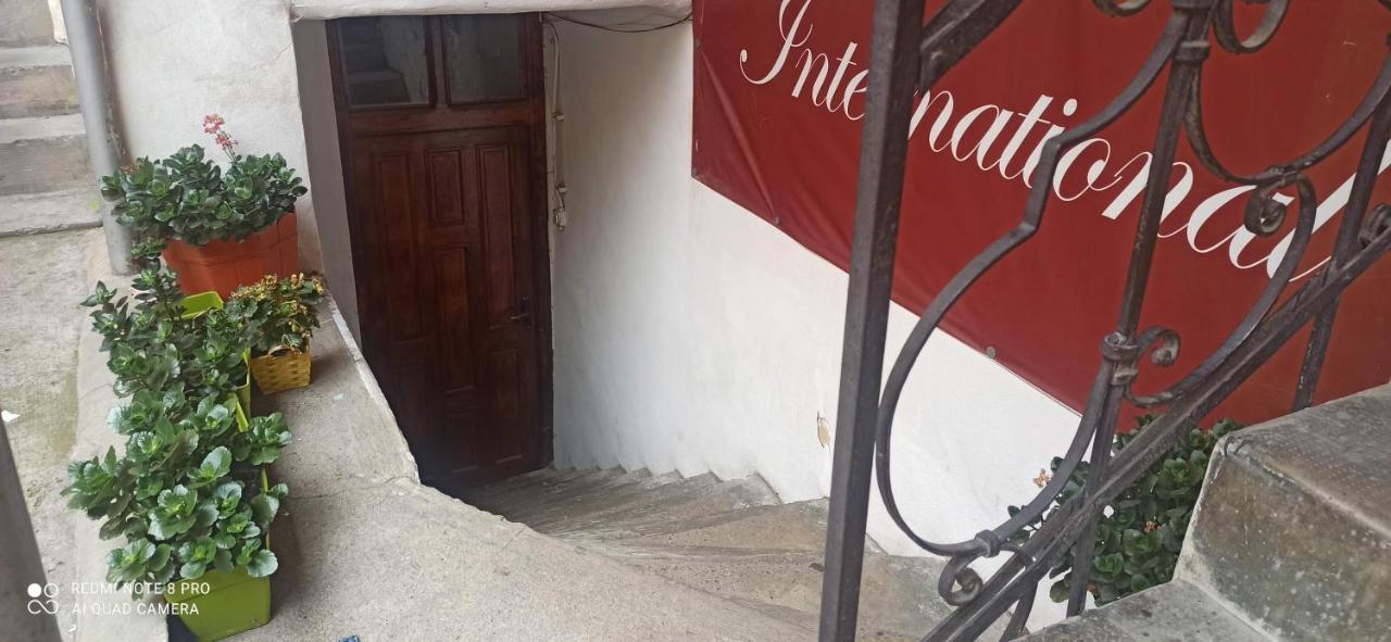 Studio Pe Somes Cluj-Napoca Exterior photo
